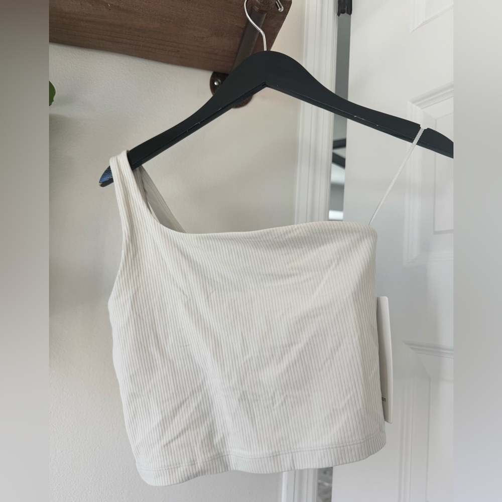 Lululemon Ribbed One-Shoulder crop tank
